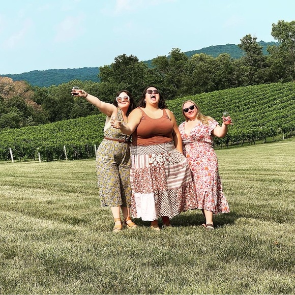 Meet your Posher, Tia - Picture 9 of 11